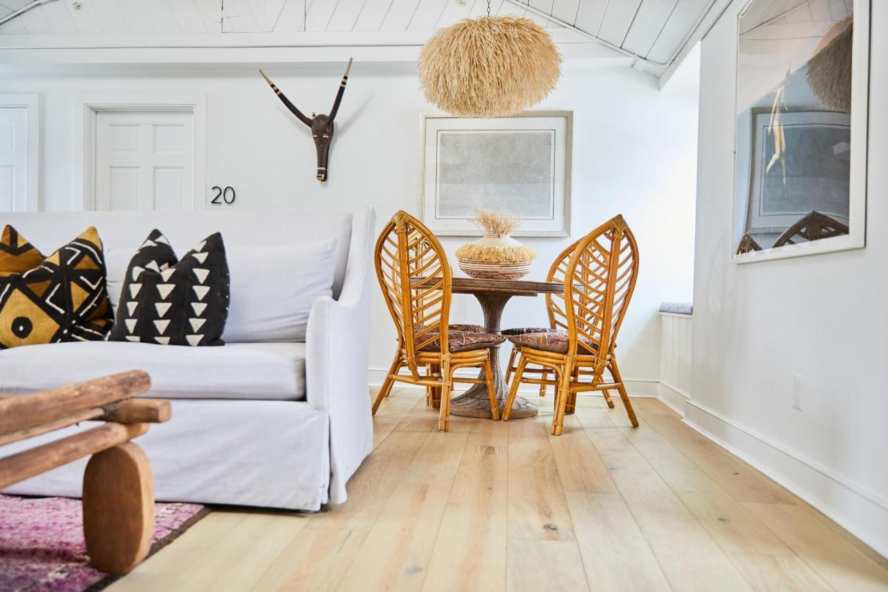Shelter Harbor Inn Уестърли Екстериор снимка