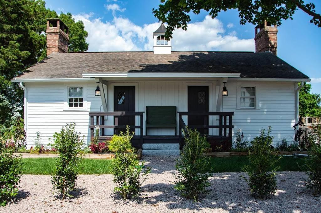 Shelter Harbor Inn Уестърли Екстериор снимка