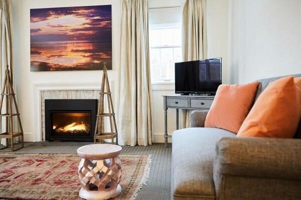 Shelter Harbor Inn Уестърли Екстериор снимка